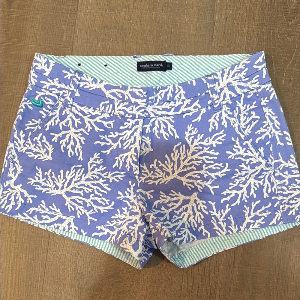 Southern Marsh Women's Blue Coral Print Shorts size 00 XS